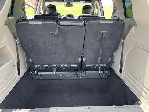 Used 2019 Dodge Grand Caravan SXT FWD image 31