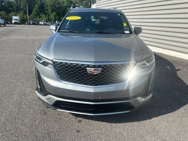 Used 2023 Cadillac XT6 Premium Luxury FWD image 8