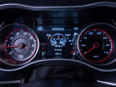 Used 2015 Dodge Charger SXT image 23