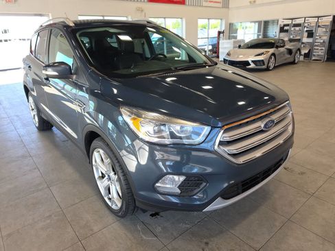 Used 2019 Ford Escape Titanium AWD/4WD image 5