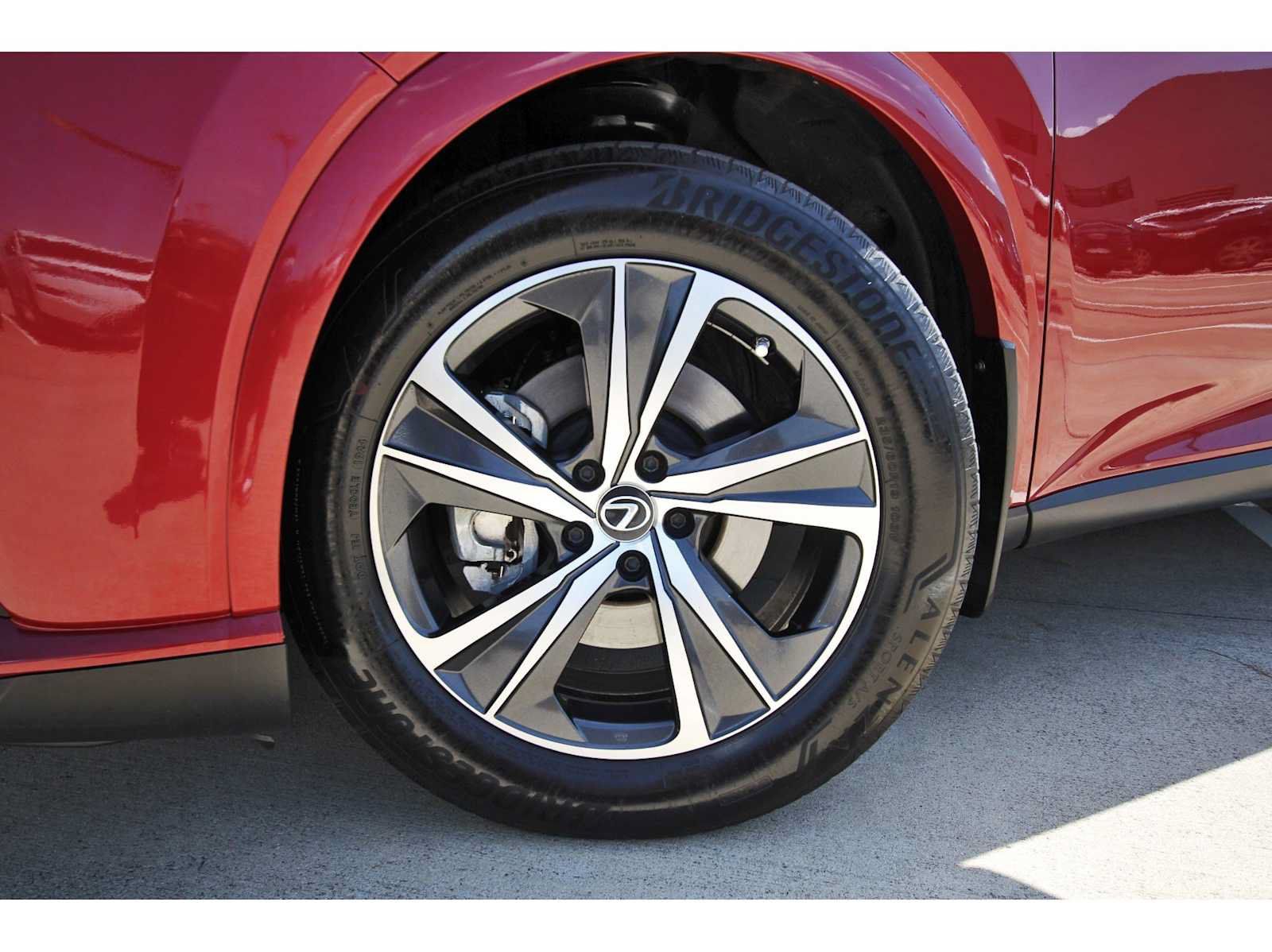 Used 2023 Lexus RX 350 w/ Cold Area Package AWD/4WD image 30