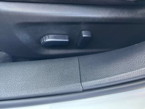 Used 2025 Nissan Altima 2.5 SV FWD image 21