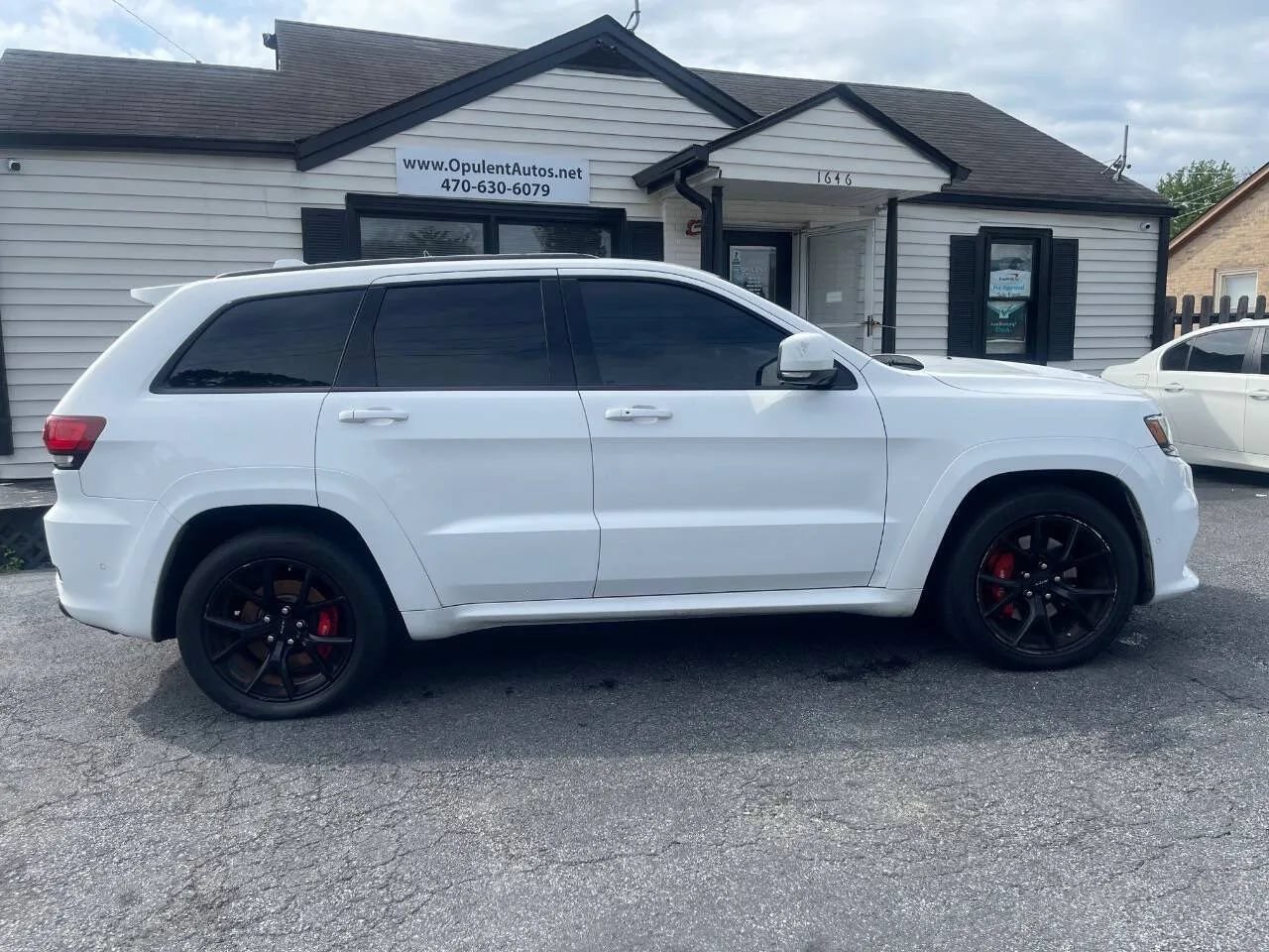 Used 2017 Jeep Grand Cherokee SRT AWD/4WD image 12
