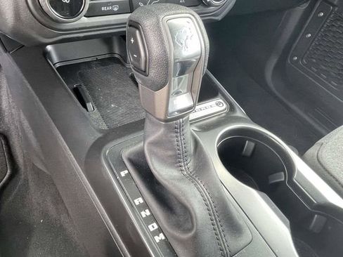 New 2025 Ford Bronco 4-Door AWD/4WD image 9