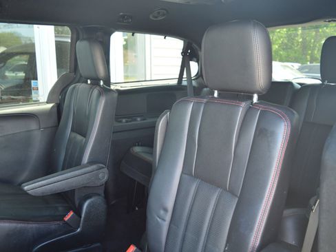 Used 2017 Dodge Grand Caravan GT FWD image 17