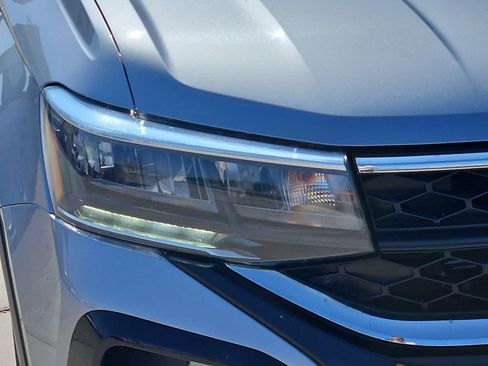 Used 2024 Volkswagen Taos S FWD image 8