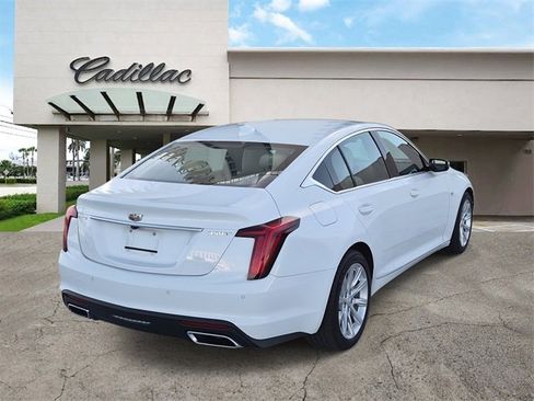 Certified 2022 Cadillac CT5 Luxury image 5