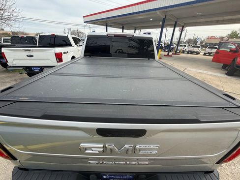 Used 2019 GMC Sierra 1500 SLT image 40