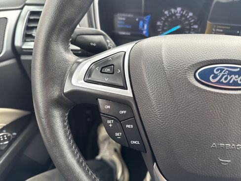 Used 2015 Ford Fusion Titanium FWD image 19