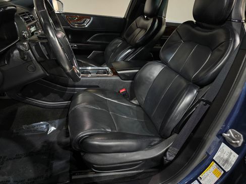 Used 2018 Lincoln Continental Reserve image 27