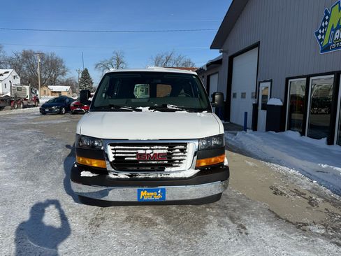Used 2017 GMC Savana 2500 RWD 2500 135 image 2
