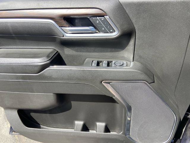 Used 2025 GMC Sierra 1500 SLT AWD/4WD image 18
