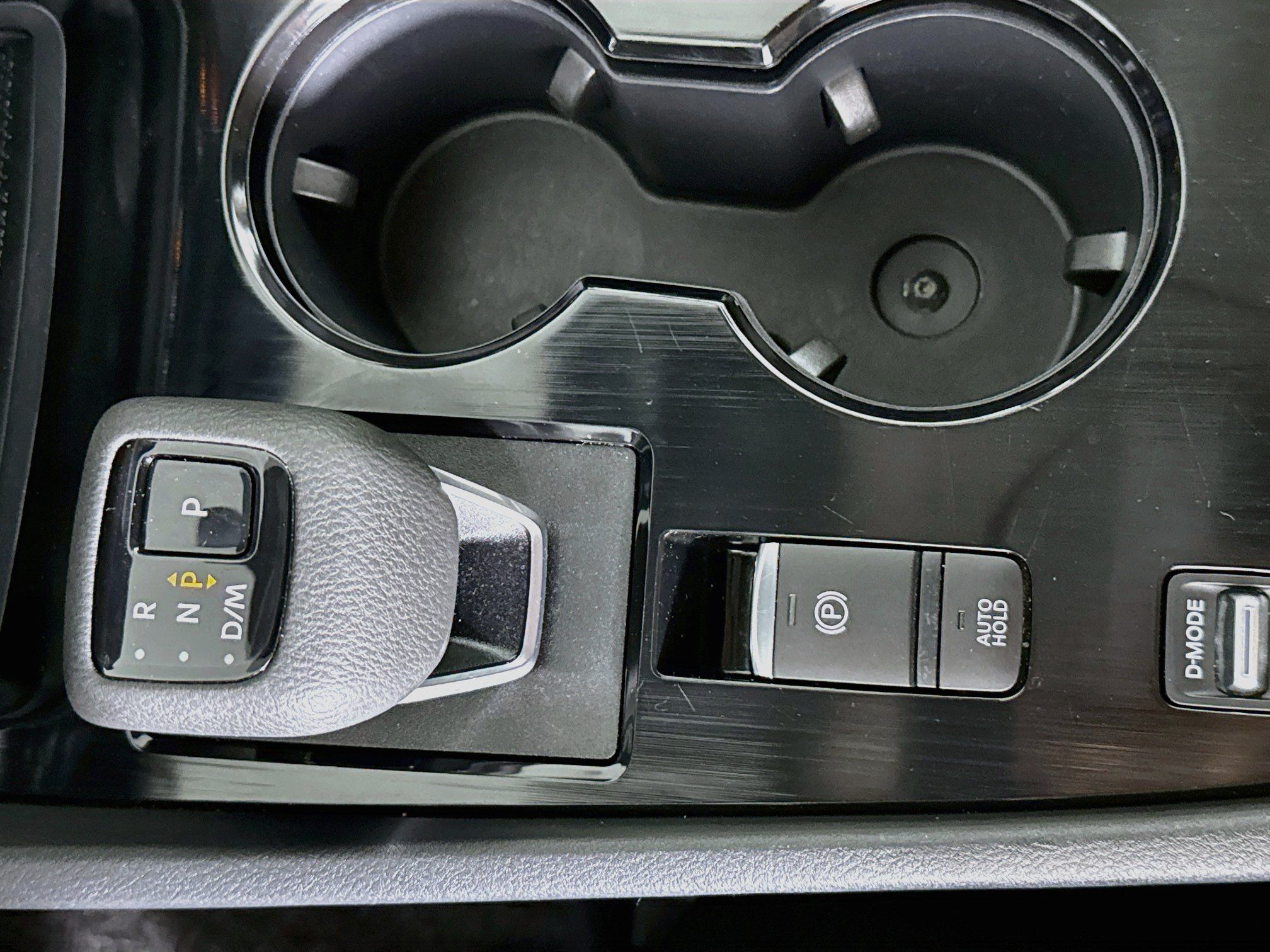 Used 2025 Nissan Rogue SV FWD image 19