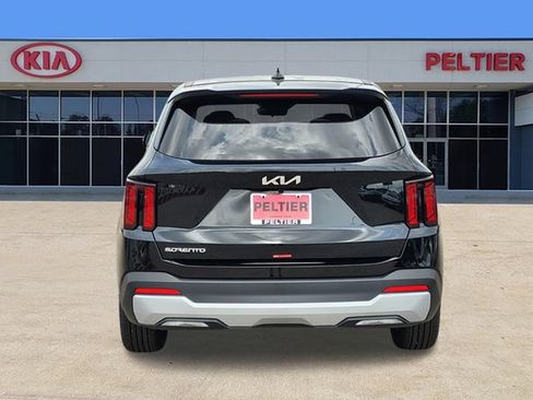 New 2026 Kia Sorento LX FWD image 4