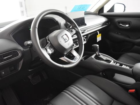 New 2026 Honda HR-V EX-L image 2