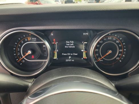 Used 2023 Jeep Gladiator Mojave w/ Cold Weather Group AWD/4WD image 17