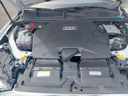 Used 2025 Audi Q7 3.0T Premium Plus AWD/4WD image 32