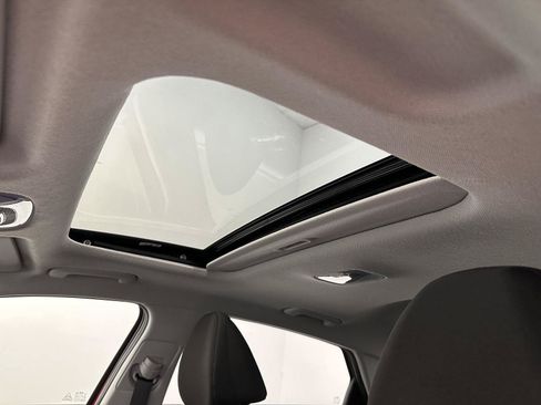 Certified 2025 Hyundai Elantra SEL FWD image 14