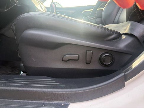 Used 2020 Subaru Outback Limited w/ Popular Package #2 image 17