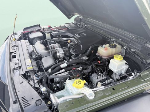 Used 2021 Jeep Gladiator Rubicon w/ Cold Weather Group image 12