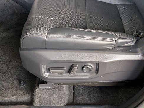 Used 2023 Toyota Tundra Limited image 12