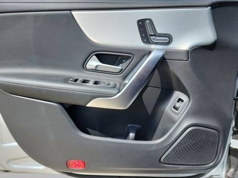 Used 2025 Mercedes-Benz CLA 250 image 30