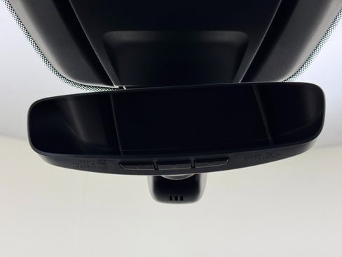 Used 2024 Porsche Panamera 4 image 38