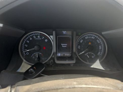 Used 2022 Toyota Tacoma SR5 RWD image 15