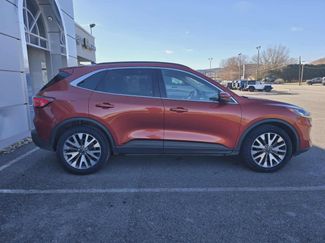 Used 2020 Ford Escape Titanium video 2