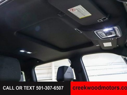 Used 2022 GMC Sierra 2500 AT4 w/ AT4 Premium Plus Package AWD/4WD image 53