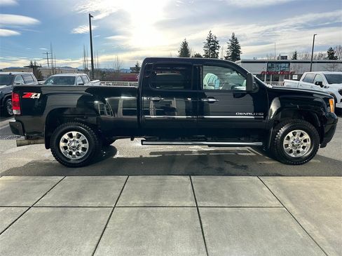 Used 2011 GMC Sierra 3500 Denali image 36