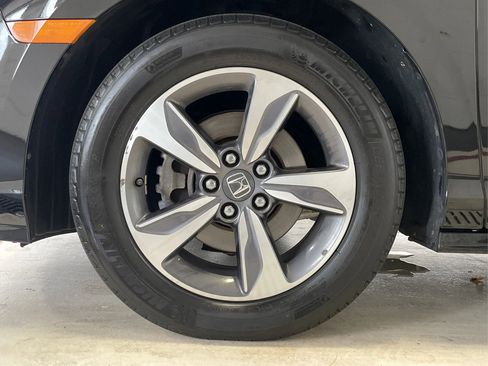 Used 2018 Honda Odyssey Touring image 13