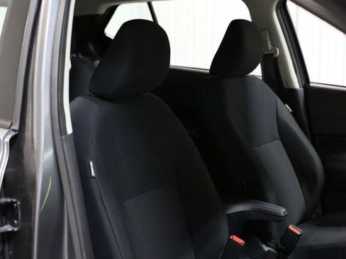 Certified 2025 Nissan Kicks Play S image 28