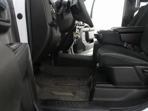 Used 2022 Chevrolet Silverado 2500 Custom w/ Custom Value Package image 15