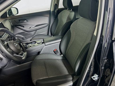 Used 2023 Nissan Rogue SV image 11