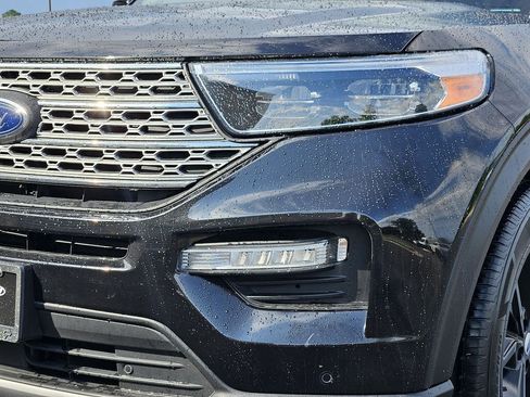 Used 2024 Ford Explorer Limited AWD/4WD image 5