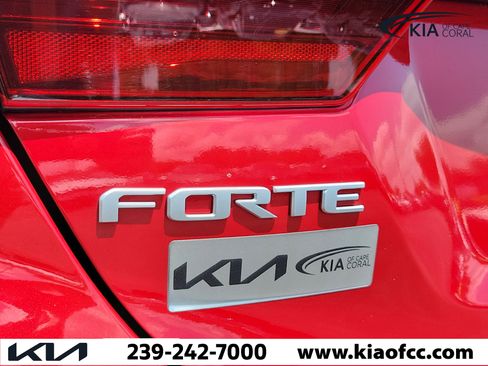 Certified 2023 Kia Forte LXS FWD image 7