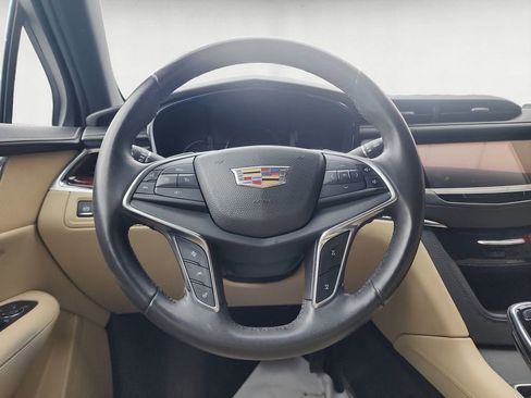 Used 2017 Cadillac XT5 Luxury w/ Driver Awareness Package AWD/4WD image 12