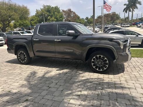 Used 2025 Toyota Tundra Limited AWD/4WD image 15
