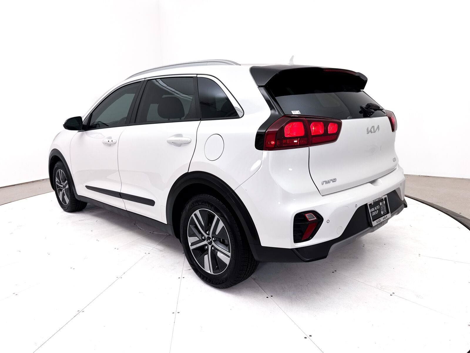 Used 2022 Kia Niro LXS FWD image 14