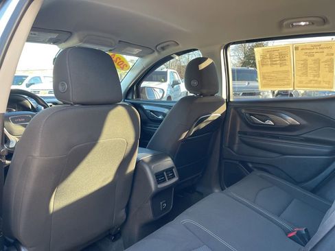 Used 2024 GMC Terrain SLE w/ Elevation Edition image 42