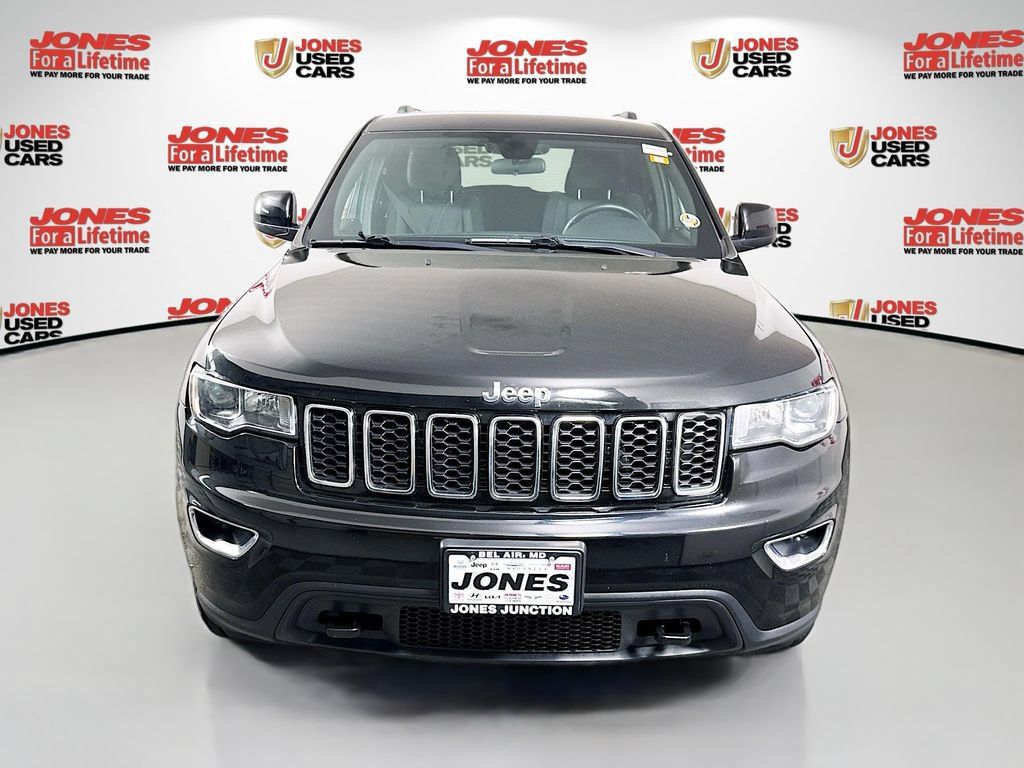 Used 2021 Jeep Grand Cherokee Laredo AWD/4WD image 13
