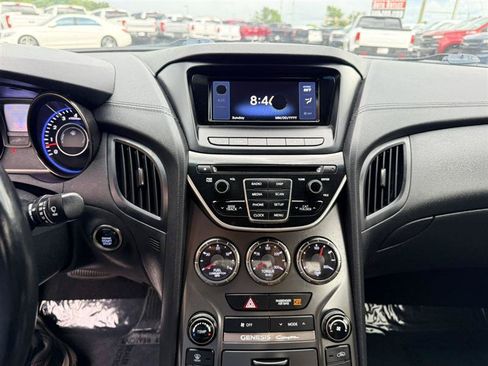 Used 2016 Hyundai Genesis 3.8 RWD image 23