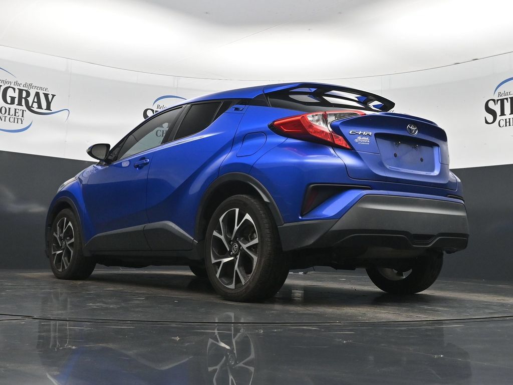 Used 2021 Toyota C-HR XLE FWD image 30