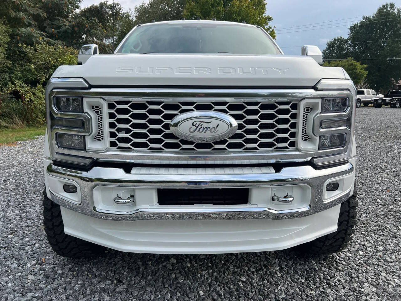 Used 2023 Ford F450 Lariat w/ Chrome Package AWD/4WD image 2