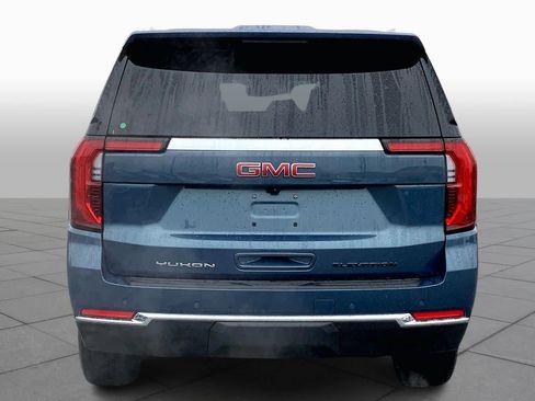 Used 2025 GMC Yukon XL Elevation image 4