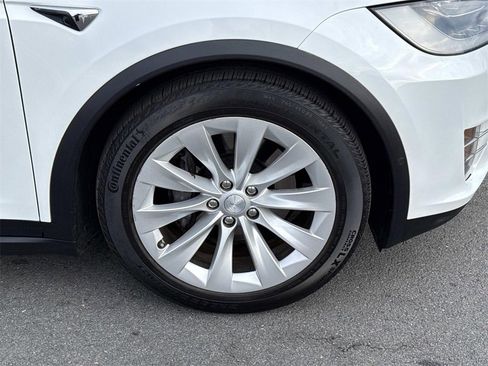 Used 2017 Tesla Model X 75D image 9