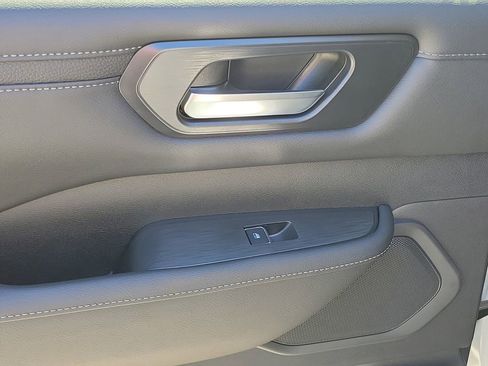 New 2026 Nissan Armada SV image 12