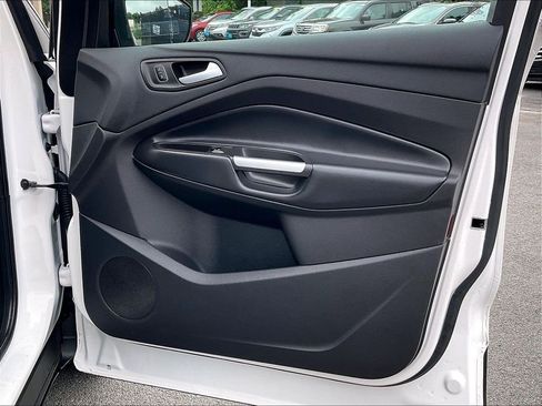 Used 2019 Ford Escape Titanium AWD/4WD image 12