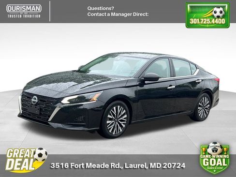Used 2024 Nissan Altima 2.5 SV FWD image 2